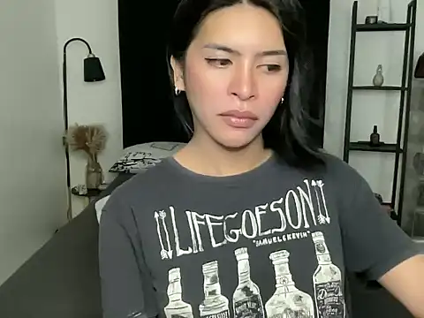 Snapshot of your_bianca69 chatting on November 2, 2:58 am your bianca69 online show from November 2, 2:58 am