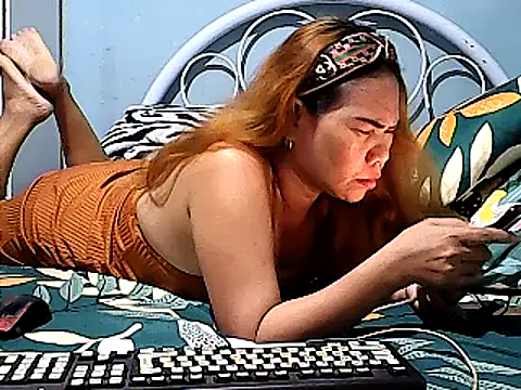 lovely-asian online show from January 8, 12:58 pm