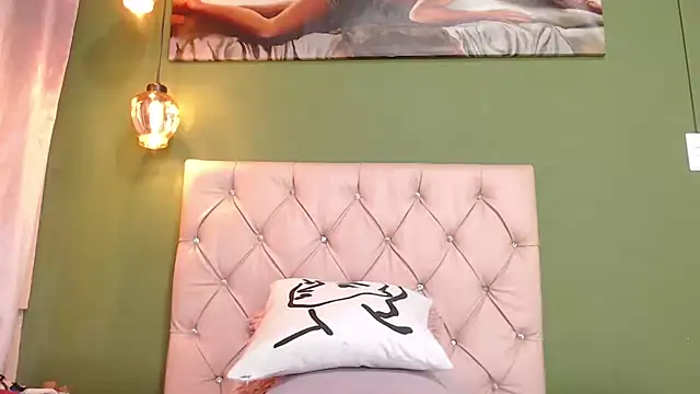 Tinna Flirt online show from February 13, 4:22 am