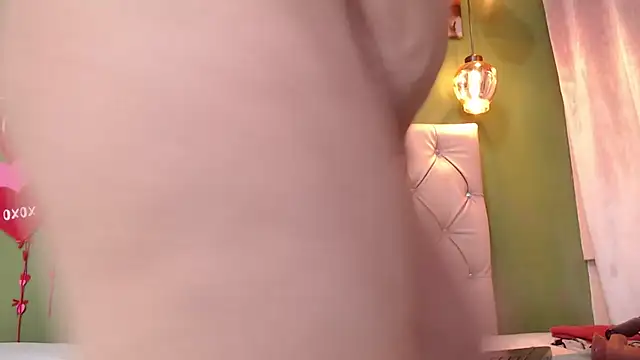 Tinna Flirt online show from February 20, 8:28 am