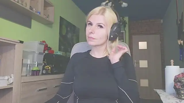 karmija online show from October 31, 7:37 pm