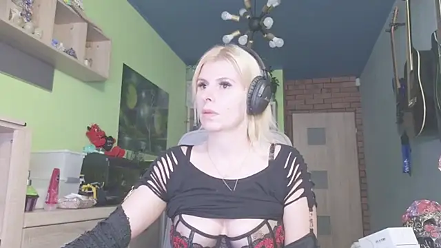 karmija online show from November 12, 10:09 pm