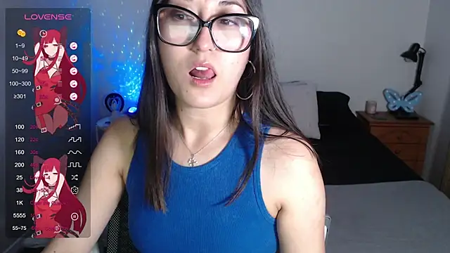 Snapshot of Ninimoon chatting on October 4, 2:53 am Ninimoon online show from October 4, 2:53 am