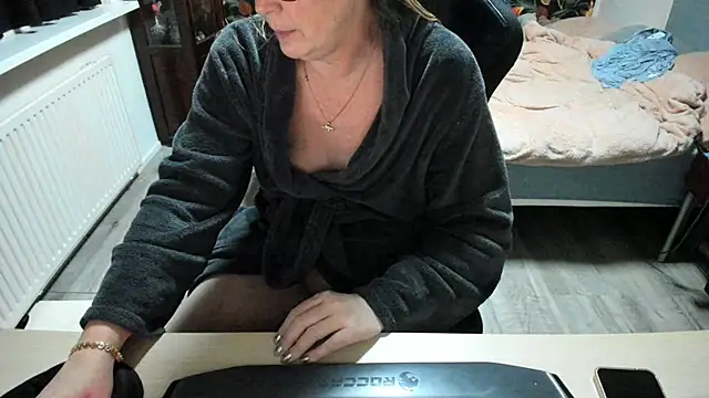 minoesje37 online show from February 19, 8:41 pm