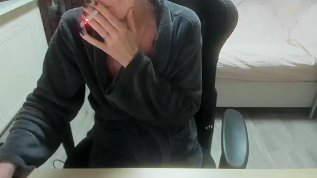 Snapshot of minoesje37 chatting on March 19, 8:46 pm minoesje37 online show from March 19, 8:46 pm