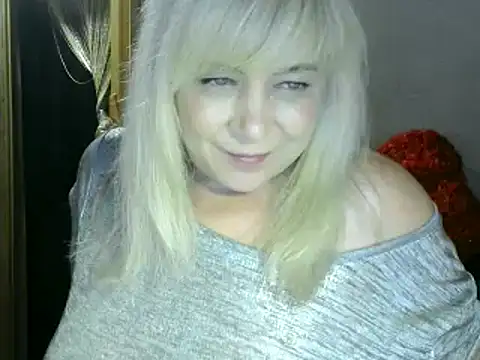 Snapshot of AgoniA7 chatting on December 15, 4:15 pm AgoniA7 online show from December 15, 4:15 pm