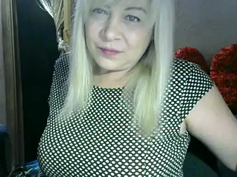 Snapshot of AgoniA7 chatting on February 19, 4:01 am AgoniA7 online show from February 19, 4:01 am