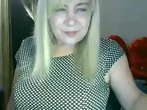 Snapshot of AgoniA7 chatting on February 20, 8:25 pm AgoniA7 online show from February 20, 8:25 pm