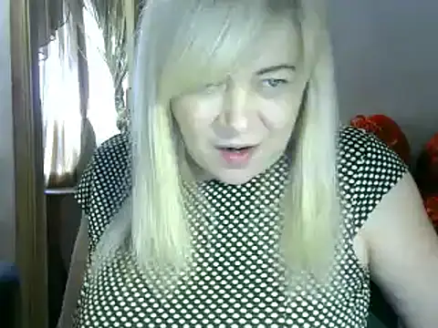 Snapshot of AgoniA7 chatting on February 23, 9:33 am AgoniA7 online show from February 23, 9:33 am
