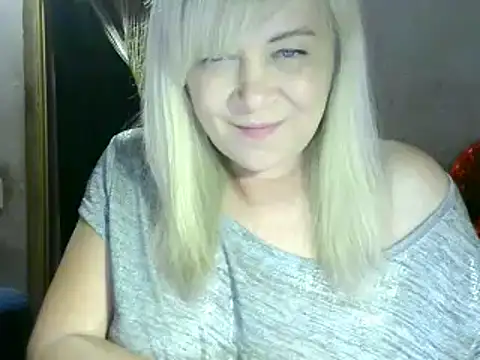 Snapshot of AgoniA7 chatting on March 6, 4:49 pm AgoniA7 online show from March 6, 4:49 pm