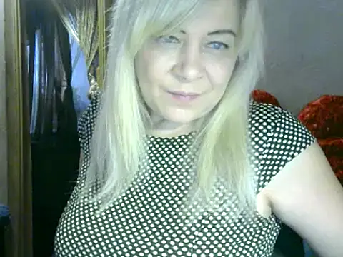 Snapshot of AgoniA7 chatting on March 16, 4:20 am AgoniA7 online show from March 16, 4:20 am