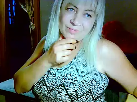 Snapshot of AgoniA7 chatting on September 12, 4:07 pm AgoniA7 online show from September 12, 4:07 pm
