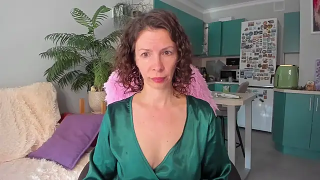 ChristinaGlory online show from May 9, 2:55 pm