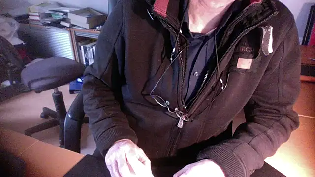 outlaw200 online show from December 19, 11:39 am