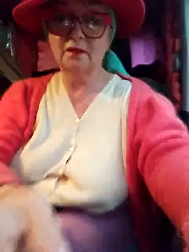 MucMilf59 online show from October 10, 4:39 pm