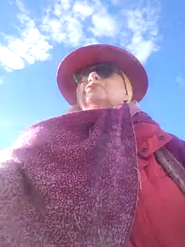 MucMilf59 online show from December 19, 12:01 pm