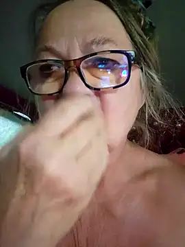 MucMilf59 online show from May 15, 6:20 am