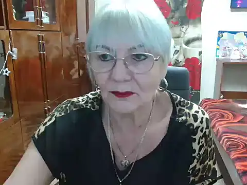 JenaCheim online show from December 9, 6:34 am
