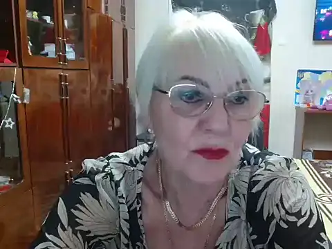 JenaCheim online show from December 13, 7:10 pm