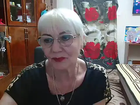 JenaCheim online show from December 19, 7:51 pm