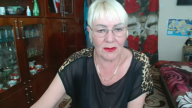 JenaCheim online show from May 7, 7:03 am