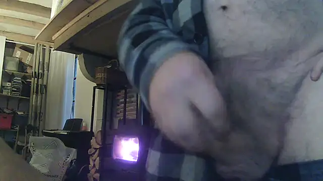 Snapshot of phlox3 chatting on February 15, 10:47 am phlox3 online show from February 15, 10:47 am