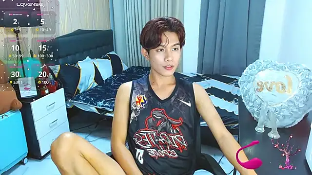 Snapshot of WildestTwink chatting on March 20, 5:58 pm WildestTwink online show from March 20, 5:58 pm