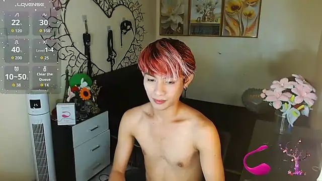 WildestTwink online show from October 17, 6:21 pm