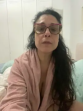 crudeliafrancy online show from March 18, 10:29 am