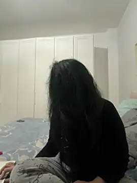 crudeliafrancy online show from April 1, 6:38 pm