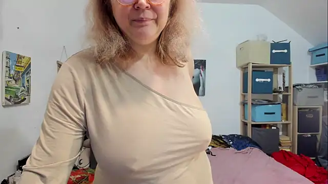 switchlorenx online show from December 6, 1:18 am