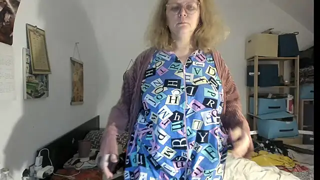 switchlorenx online show from February 3, 12:32 pm