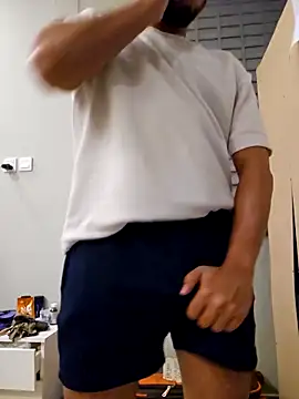 shakir12340 online show from October 2, 8:05 pm