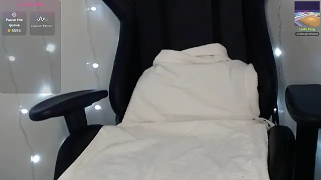 Kiradoll27 online show from February 10, 9:35 am