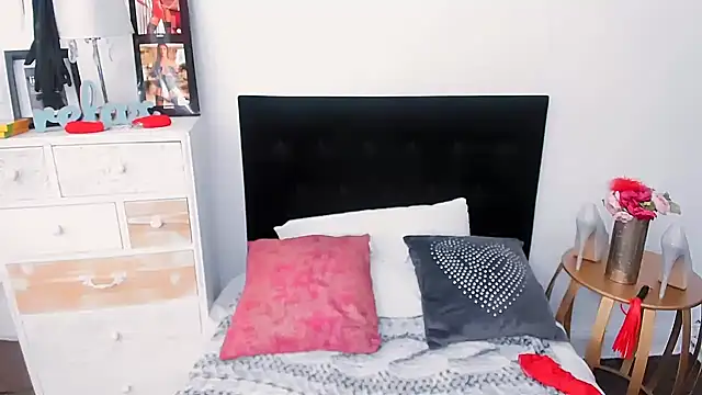 sweetMariina online show from December 16, 8:41 am