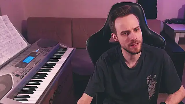 Snapshot of Sweetparker chatting on November 12, 8:19 pm Sweetparker online show from November 12, 8:19 pm