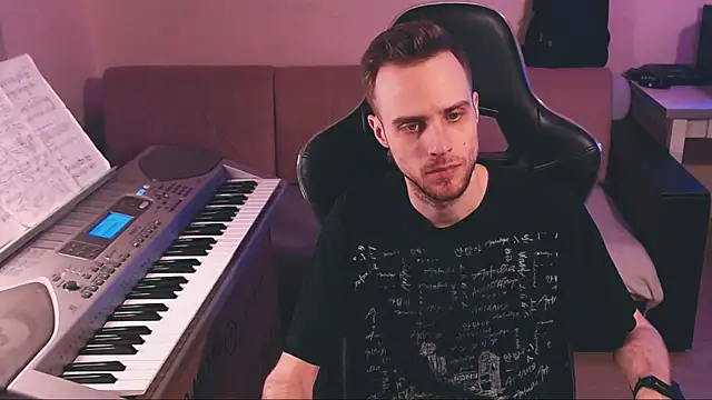 Snapshot of Sweetparker chatting on December 20, 8:27 pm Sweetparker online show from December 20, 8:27 pm