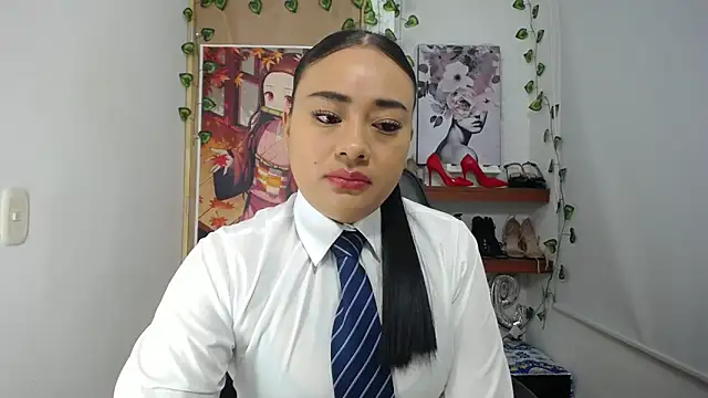 Snapshot of ReyleDoll chatting on February 25, 10:07 pm ReyleDoll online show from February 25, 10:07 pm