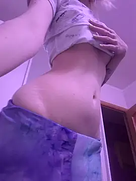 YogisticJuli666 online show from October 21, 5:08 am