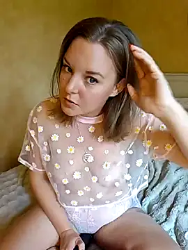 SwedishJennifer online show from September 14, 9:30 am