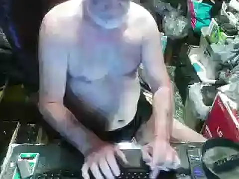 russtee online show from October 19, 11:49 pm