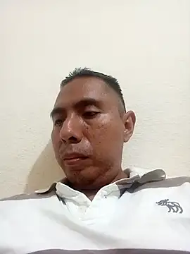 Snapshot of desnudo_Sexoxo chatting on December 23, 4:12 am desnudo Sexoxo online show from December 23, 4:12 am