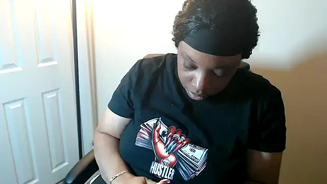 Sexymona1218 online show from March 20, 6:29 am