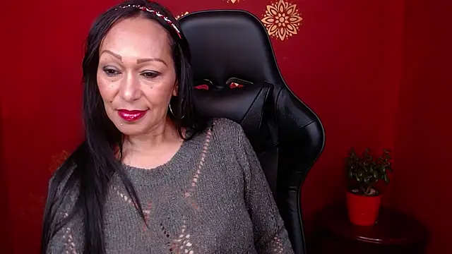 Snapshot of gina_latina chatting on January 23, 2:39 pm gina latina online show from January 23, 2:39 pm