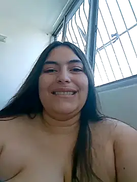 Snapshot of xandra252 chatting on April 11, 1:04 pm xandra252 online show from April 11, 1:04 pm