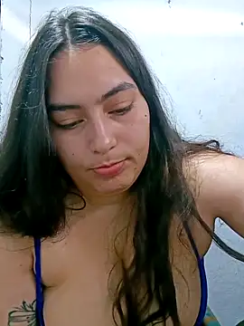 Snapshot of xandra252 chatting on May 1, 5:17 pm xandra252 online show from May 1, 5:17 pm
