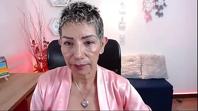 DevoraRose online show from May 28, 9:39 am