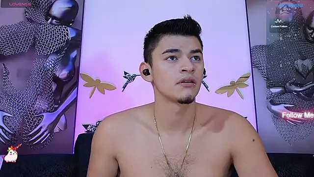 Snapshot of VikoHands chatting on December 17, 10:54 pm VikoHands online show from December 17, 10:54 pm