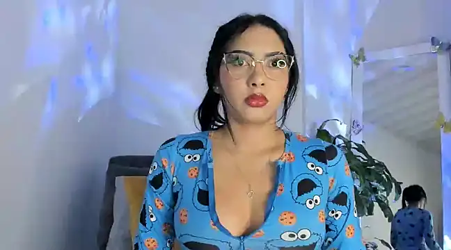 kirasofia online show from February 1, 4:24 am
