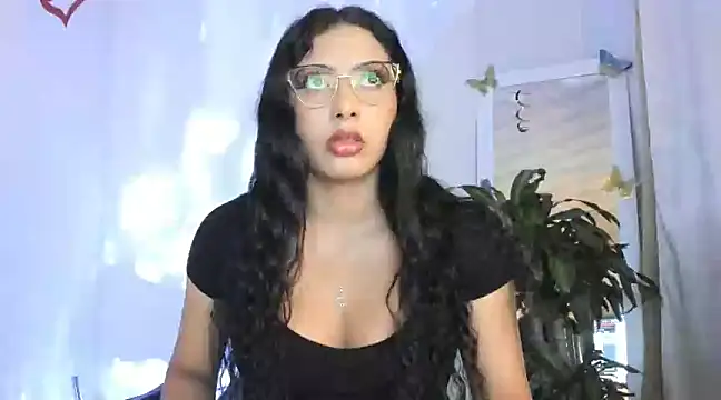 kirasofia online show from February 25, 3:52 am